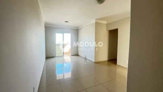 Apartamento com 3 Quartos para alugar, 90m² no Santa Mônica, Uberlândia