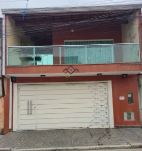 Sobrado com 3 Quartos à venda, 211m² no Vila Perreli, Poá