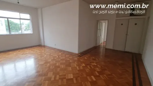 Apartamento com 4 Quartos para alugar, 250m² no Jardim Dona Angelina, Valença