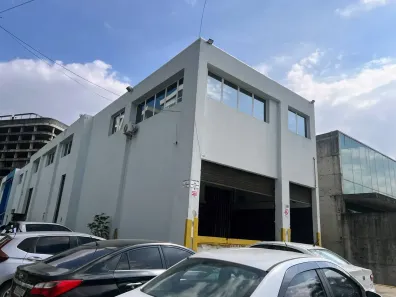 Galpão/Depósito/Armazém com 3 Quartos para alugar, 400m² no Barra Olímpica, Rio de Janeiro