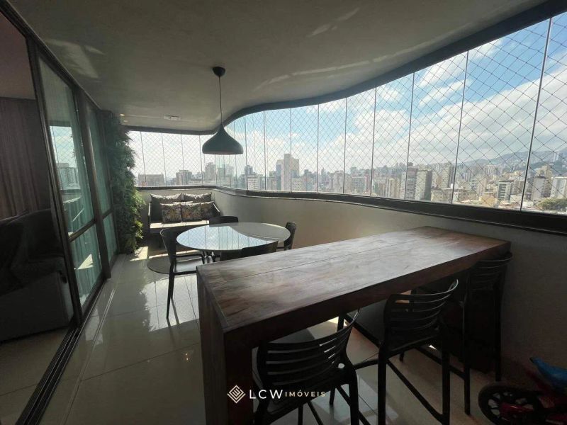 Apartamento com 4 quartos — Santo Antônio, Belo Horizonte