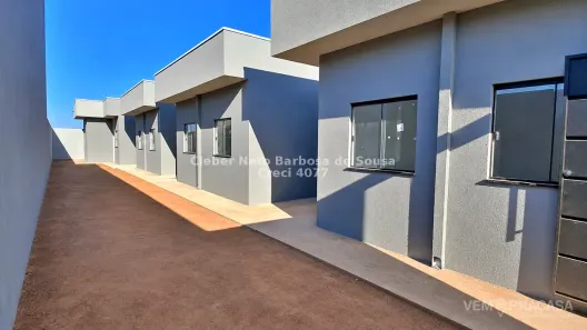 Casa de Condomínio com 2 Quartos à venda, 45m² no Jardim Santa Emília, Campo Grande