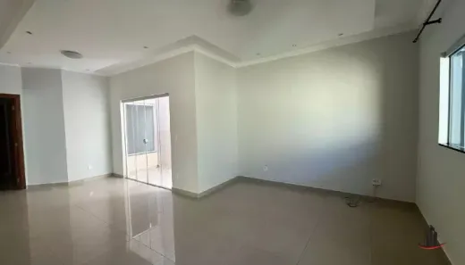 Casa com 3 Quartos à venda, 130m² no Jardim Nenê Gomes, Uberaba