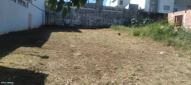 Lote/Terreno à venda, 324m² no Parque Residencial Araki, Presidente Prudente