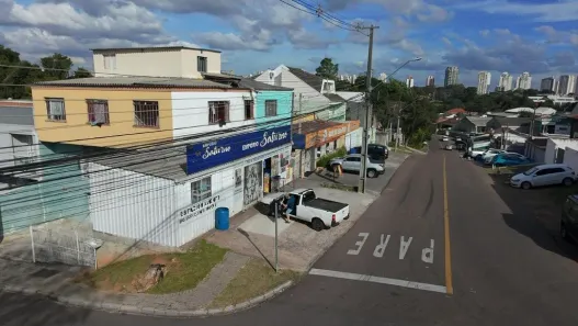 Prédio Comercial com 5 Quartos à venda, 374m² no São Braz, Curitiba