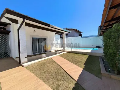 Casa com 3 Quartos à venda, 187m² no Indaiá, Caraguatatuba