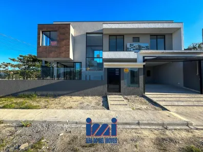 Sobrado com 3 Quartos à venda, 193m² no Balneário Leblon, Pontal do Paraná