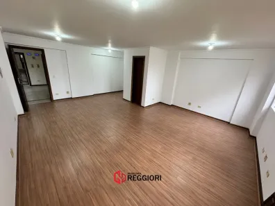 Sala Comercial à venda, 37m² no Centro, Curitiba