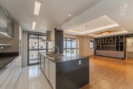 Apartamento com 3 Quartos à venda, 133m² no Água Verde, Curitiba