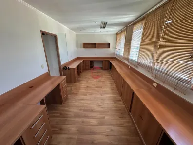 Sala Comercial para alugar, 123m² no Vila Boaventura, Jundiaí