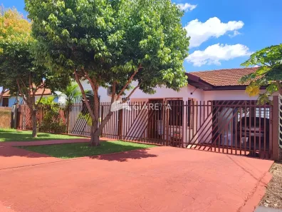 Casa com 3 Quartos à venda, 129m² no Jardim Panorama, Toledo