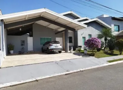 Casa de Condomínio com 4 Quartos para alugar, 300m² no Piracangaguá, Taubaté