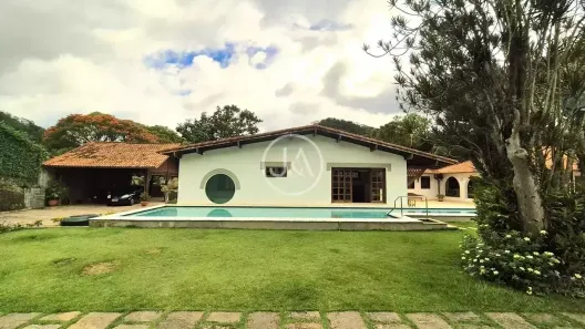 Casa com 4 Quartos à venda, 700m² no Pedro do Rio, Petrópolis