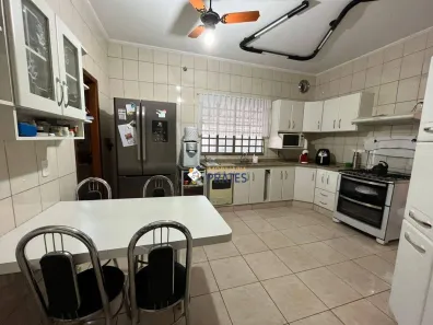 Casa com 3 Quartos à venda, 260m² no Jardim Nazareth, São José do Rio Preto