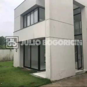 Casa de Condomínio com 3 Quartos à venda, 141m² no Recreio dos Bandeirantes, Rio de Janeiro