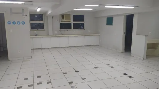 Sala Comercial para alugar, 200m² no Santa Efigênia, Belo Horizonte