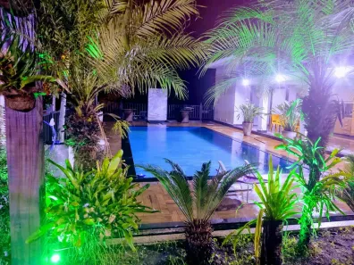 Casa de Condomínio com 4 Quartos à venda, 500m² no Campo Grande, Rio de Janeiro