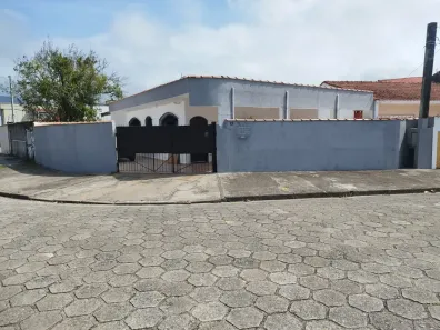 Casa com 2 Quartos para alugar, 110m² no Jardim Peruibe, Peruíbe
