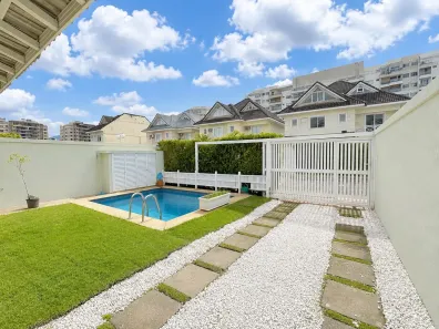 Casa de Condomínio com 4 Quartos à venda, 200m² no Recreio dos Bandeirantes, Rio de Janeiro