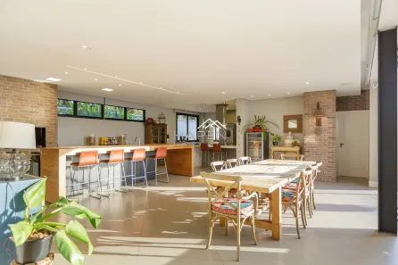 Casa de Condomínio com 5 Quartos à venda, 663m² no Santa Felicidade, Curitiba