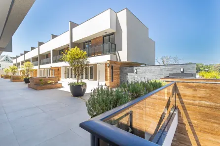 Casa de Condomínio com 3 Quartos à venda, 240m² no Santo Inácio, Curitiba
