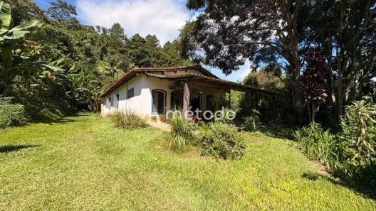 Fazenda/Sítio com 3 Quartos à venda, 171m² no Centro, Guararema