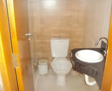 Casa com 3 Quartos à venda, 220m² no Jardim Holanda, Uberlândia