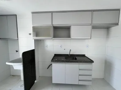 Apartamento com 2 Quartos para alugar, 49m² no Alto do Calhau, São Luís