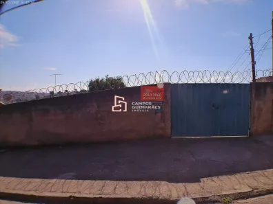 Casa com 2 Quartos para alugar, 50m² no Indústrias I (Barreiro), Belo Horizonte
