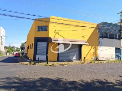 Sala Comercial para alugar, 200m² no Martins, Uberlândia