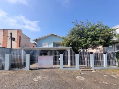 Casa com 3 Quartos à venda, 160m² no Uvaranas, Ponta Grossa