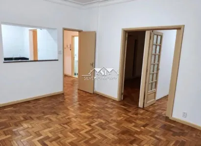 Apartamento com 2 Quartos para alugar, 70m² no Centro, Petrópolis