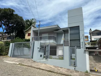 Casa com 3 Quartos à venda, 253m² no Vinhedos, Caxias do Sul