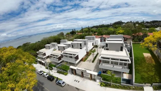Casa com 3 Quartos à venda, 230m² no Cacupé, Florianópolis