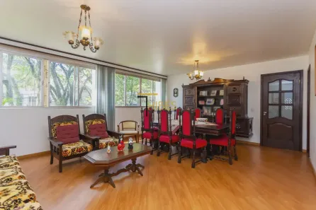 Apartamento com 3 Quartos à venda, 131m² no Mercês, Curitiba