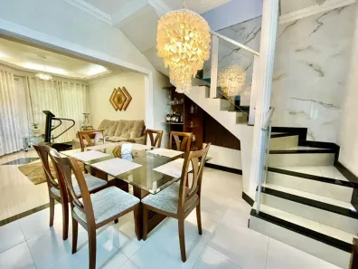 Casa com 3 Quartos à venda, 220m² no Nacional, Contagem