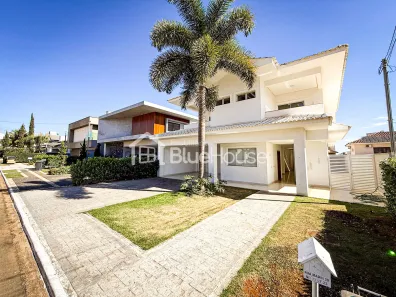 Casa com 5 Quartos à venda, 331m² no Jardins Madri, Goiânia