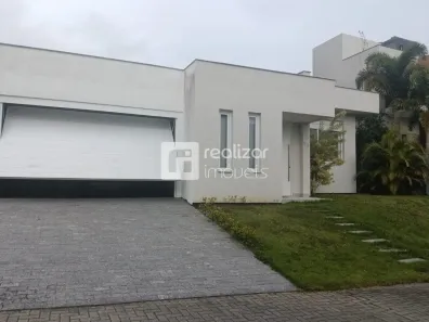 Casa de Condomínio com 2 Quartos para alugar, 243m² no Cacupé, Florianópolis