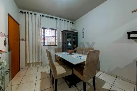 Casa com 3 Quartos à venda, 129m² no Jardim Travagin, Leme