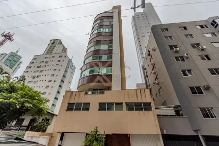 Apartamento com 3 Quartos à venda, 80m² no Centro, Balneário Camboriú