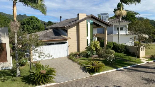 Casa de Condomínio com 4 Quartos à venda, 340m² no Córrego Grande, Florianópolis
