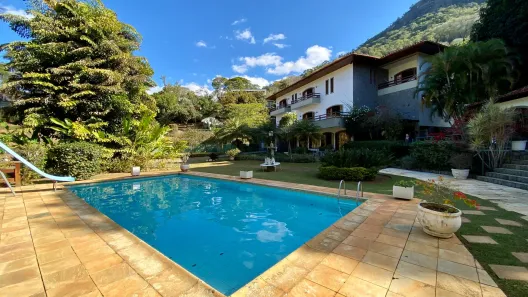 Casa com 5 Quartos à venda, 800m² no Itaipava, Petrópolis