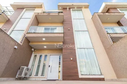 Casa de Condomínio com 3 Quartos à venda, 230m² no Pinheirinho, Curitiba