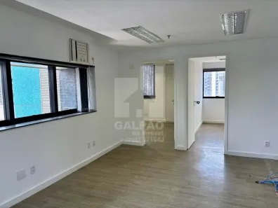Sala Comercial para alugar, 135m² no Indianópolis, São Paulo