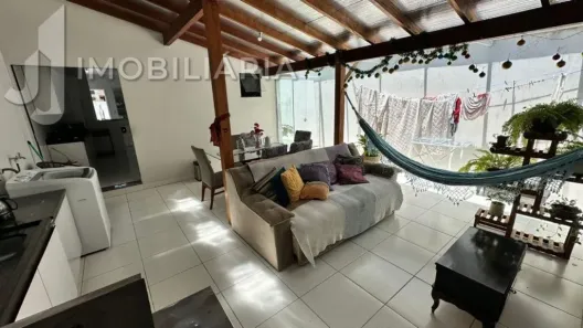 Casa com 2 Quartos à venda, 90m² no São João do Rio Vermelho, Florianópolis