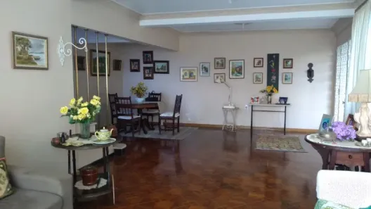 Casa com 4 Quartos à venda, 148m² no Valparaíso, Petrópolis
