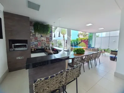 Casa de Condomínio com 3 Quartos à venda, 260m² no Aclimação, Uberlândia