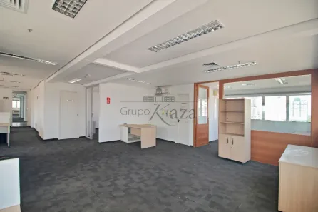 Prédio Comercial para alugar, 320m² no Santo Amaro, São Paulo