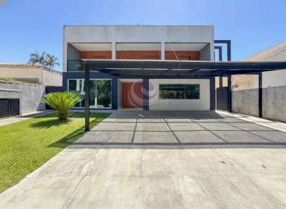Casa de Condomínio com 7 Quartos à venda, 396m² no Jardim Acapulco, Guarujá
