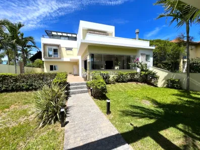 Casa de Condomínio com 3 Quartos para alugar, 576m² no Morro das Pedras, Florianópolis